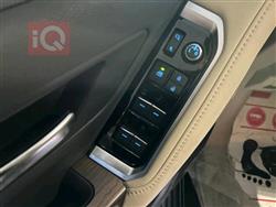 تۆیۆتا لاند کروزەر